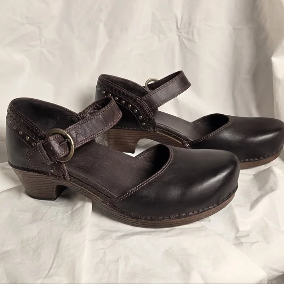 Dansko Makenna Leather Mary Jane Clog Brown Women's 40 Adjustable Strap Heel - Picture 1 of 6